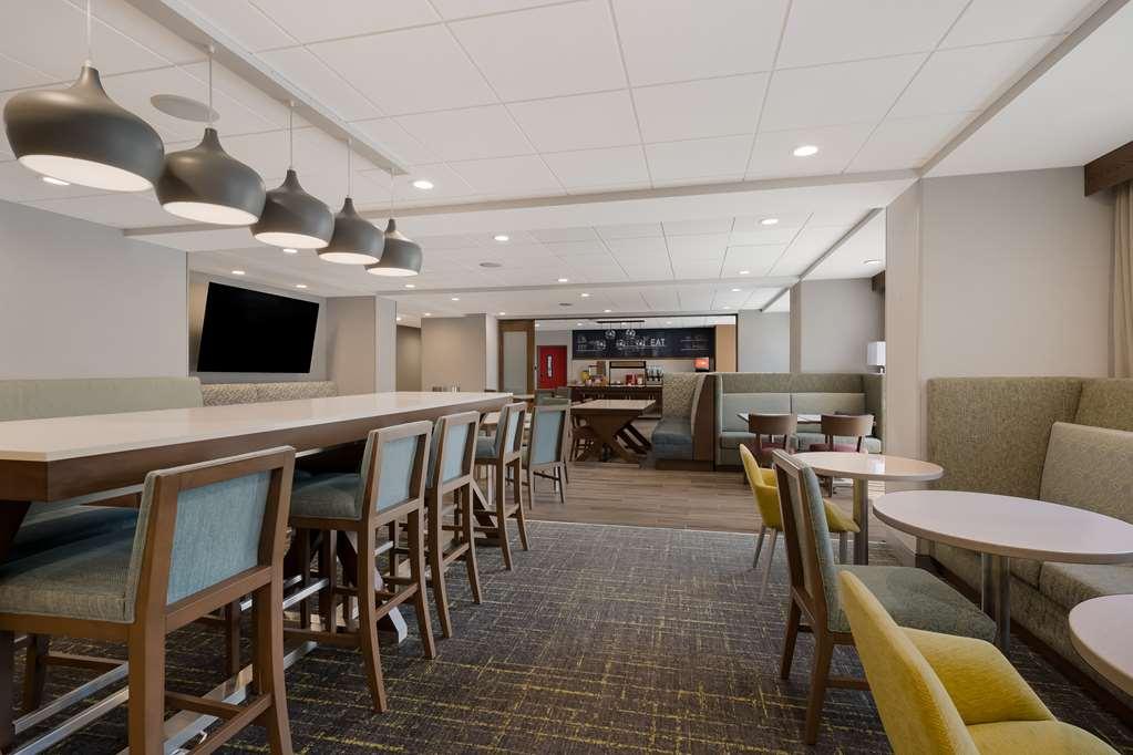 Hampton Inn By Hilton Detroit ساوثفيلد المطعم الصورة